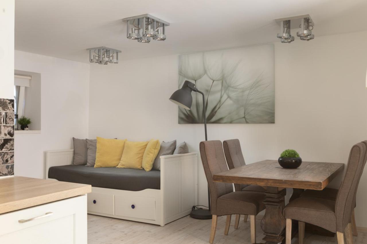 Apartment Coastal Villa มาคาร์สกา ภายนอก รูปภาพ