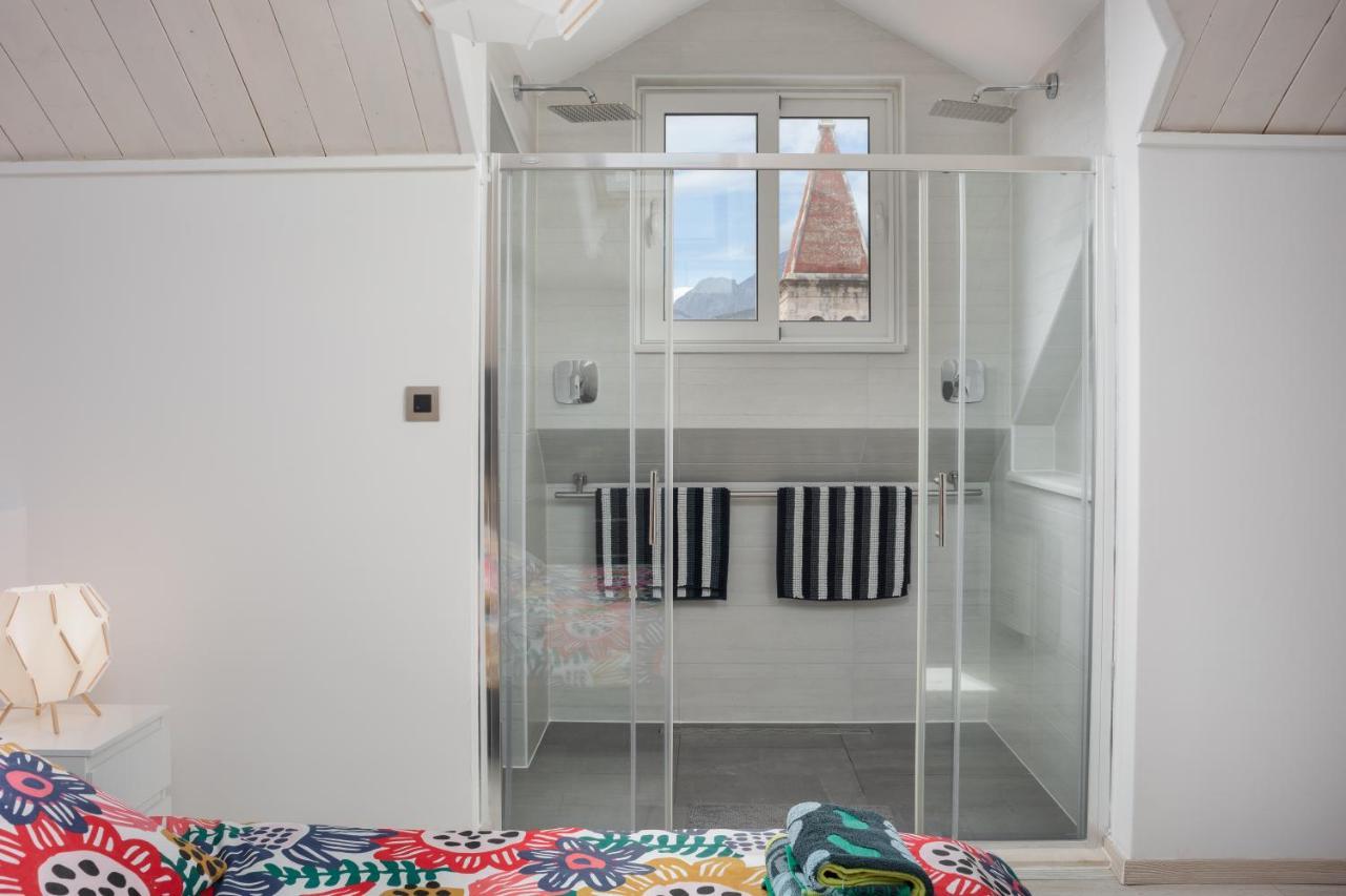 Apartment Coastal Villa มาคาร์สกา ภายนอก รูปภาพ