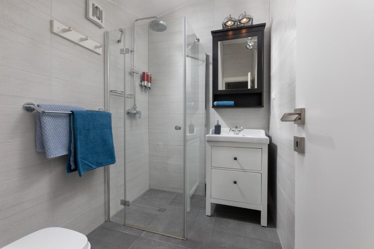 Apartment Coastal Villa มาคาร์สกา ภายนอก รูปภาพ