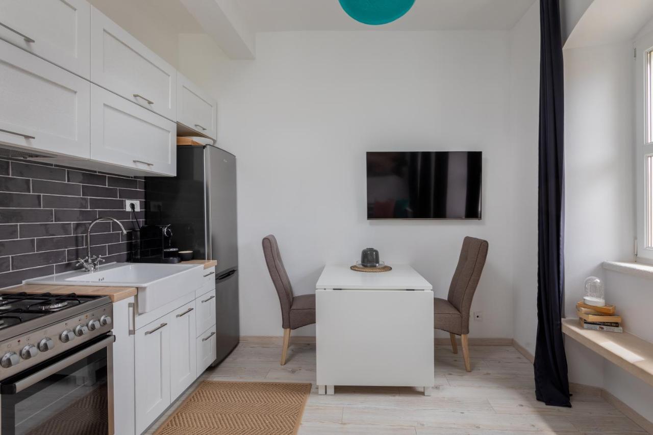 Apartment Coastal Villa มาคาร์สกา ภายนอก รูปภาพ
