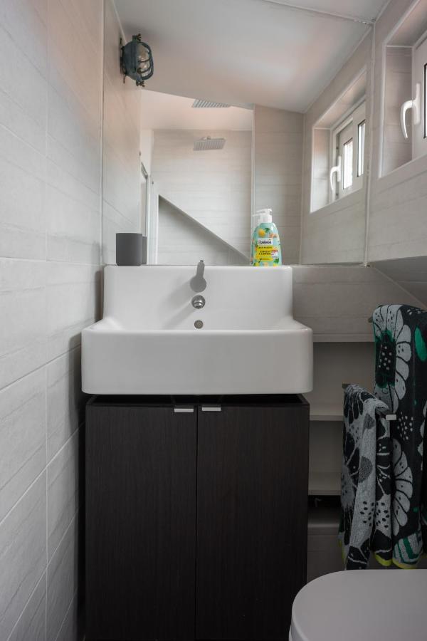 Apartment Coastal Villa มาคาร์สกา ภายนอก รูปภาพ