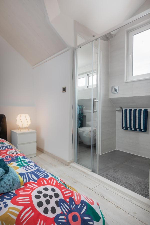 Apartment Coastal Villa มาคาร์สกา ภายนอก รูปภาพ